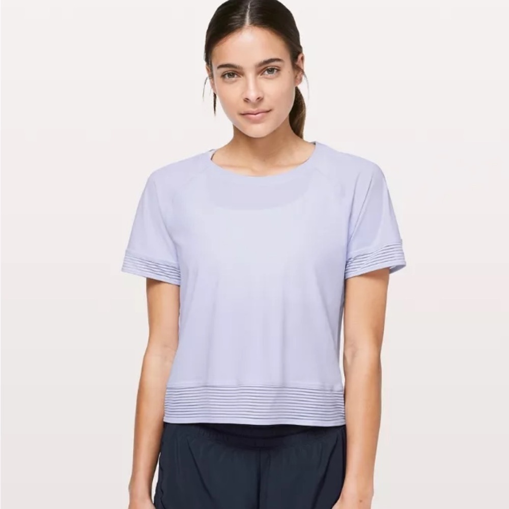 lululemon Stripe in Stride Short Sleeve Top Blue size Medium/large